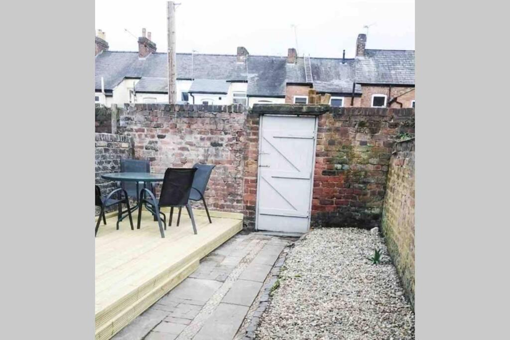 The Terrace Chester, Modern 3 Bed House מראה חיצוני תמונה